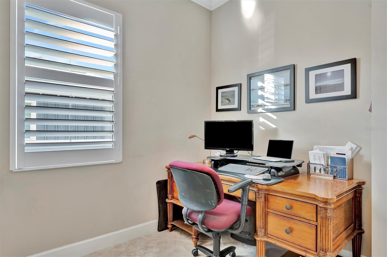 246 SAPPHIRE LAKE DR #201