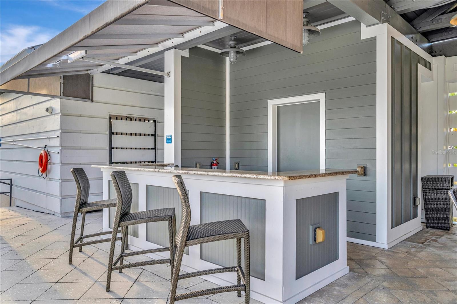 246 SAPPHIRE LAKE DR #201