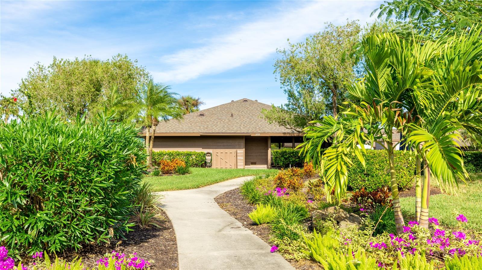 7106 SAINT ANDREWS LN