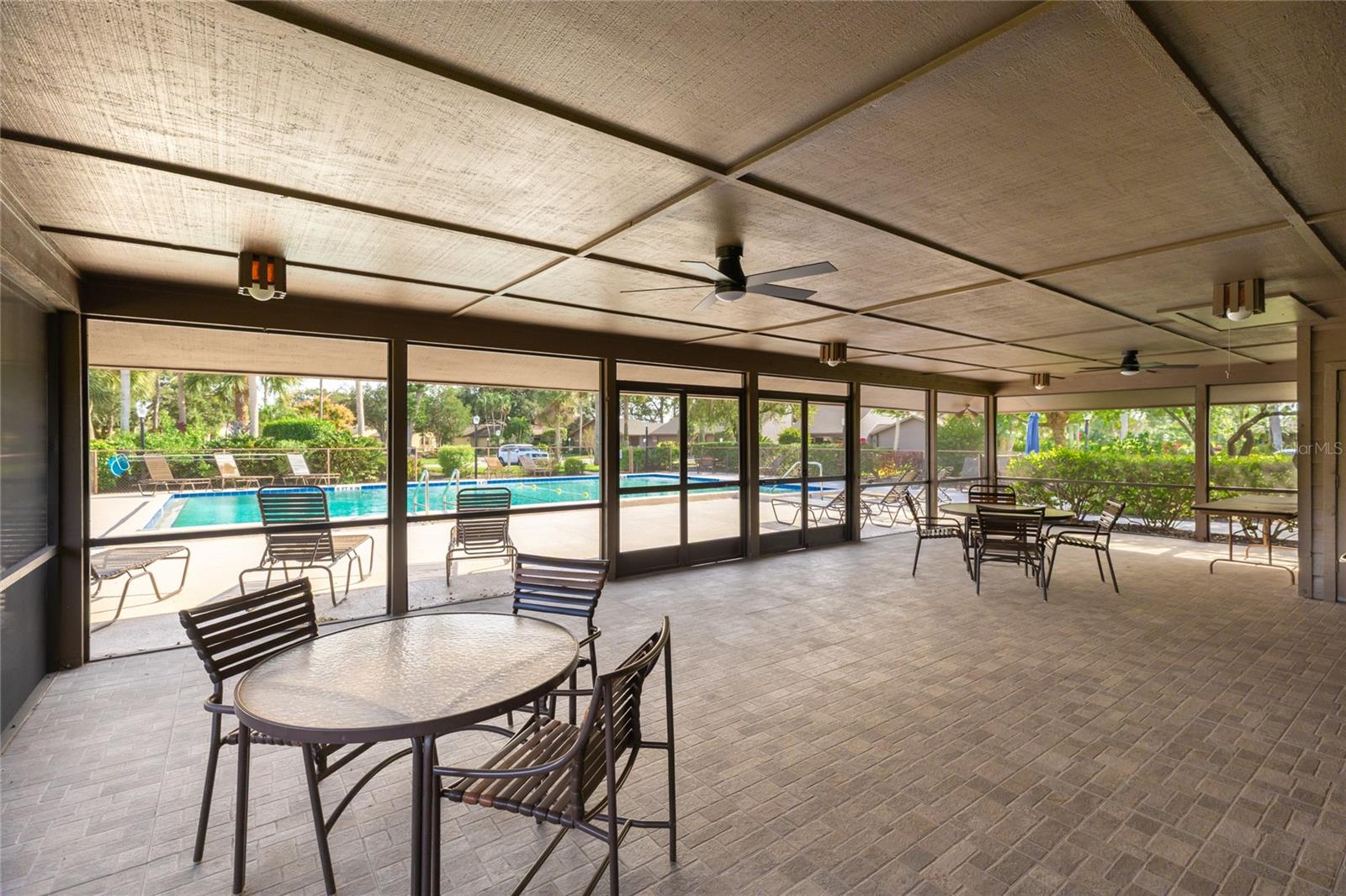 7106 SAINT ANDREWS LN