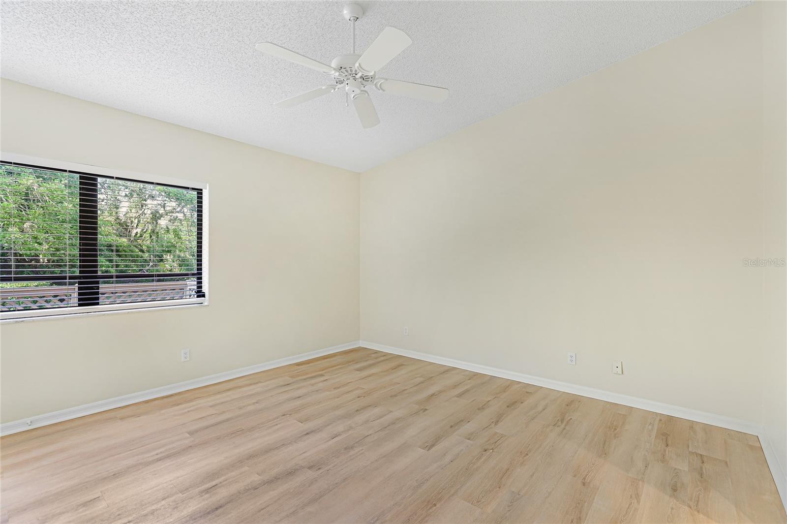 7106 SAINT ANDREWS LN