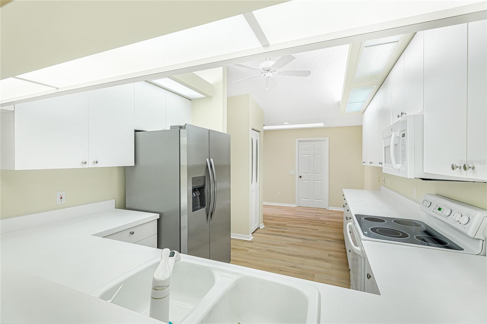 7106 SAINT ANDREWS LN