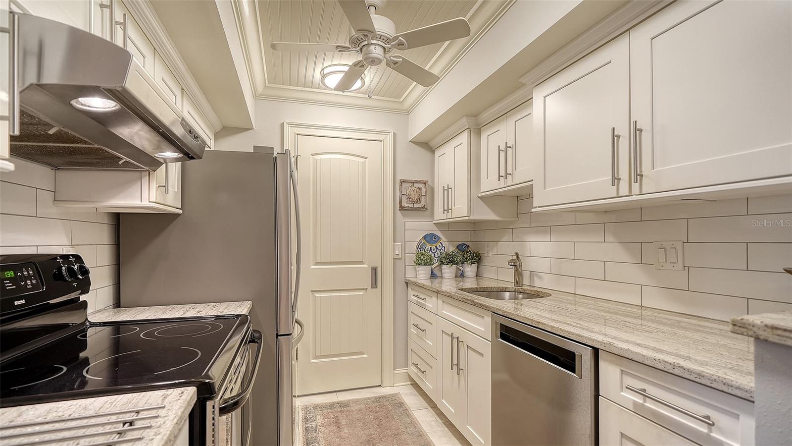 6124 43RD ST W #208A