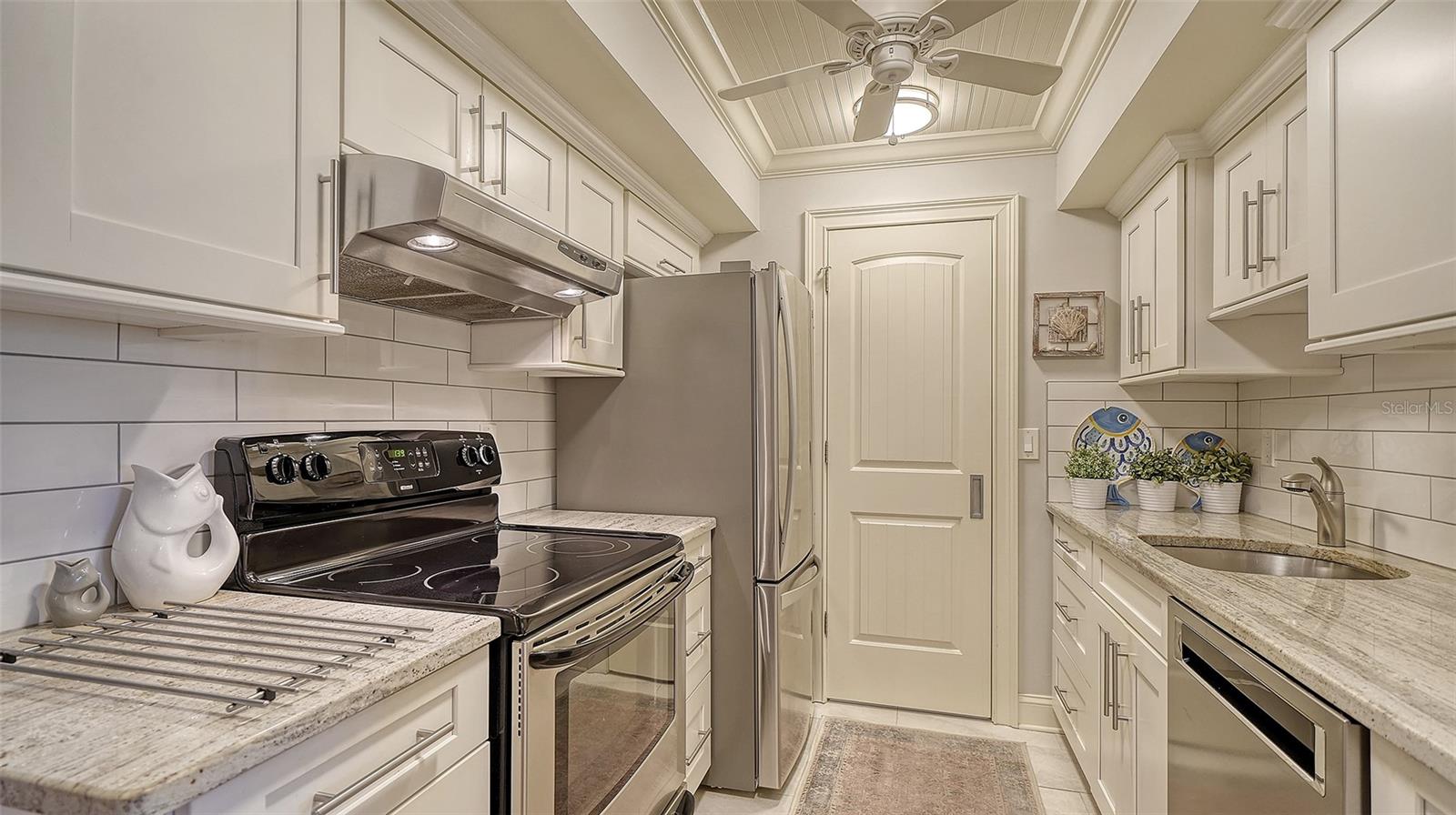 6124 43RD ST W #208A