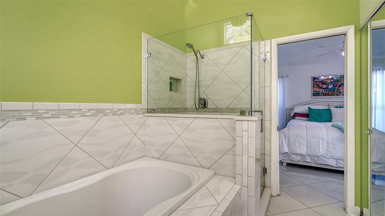 7833 ONTARIO STREET CIR