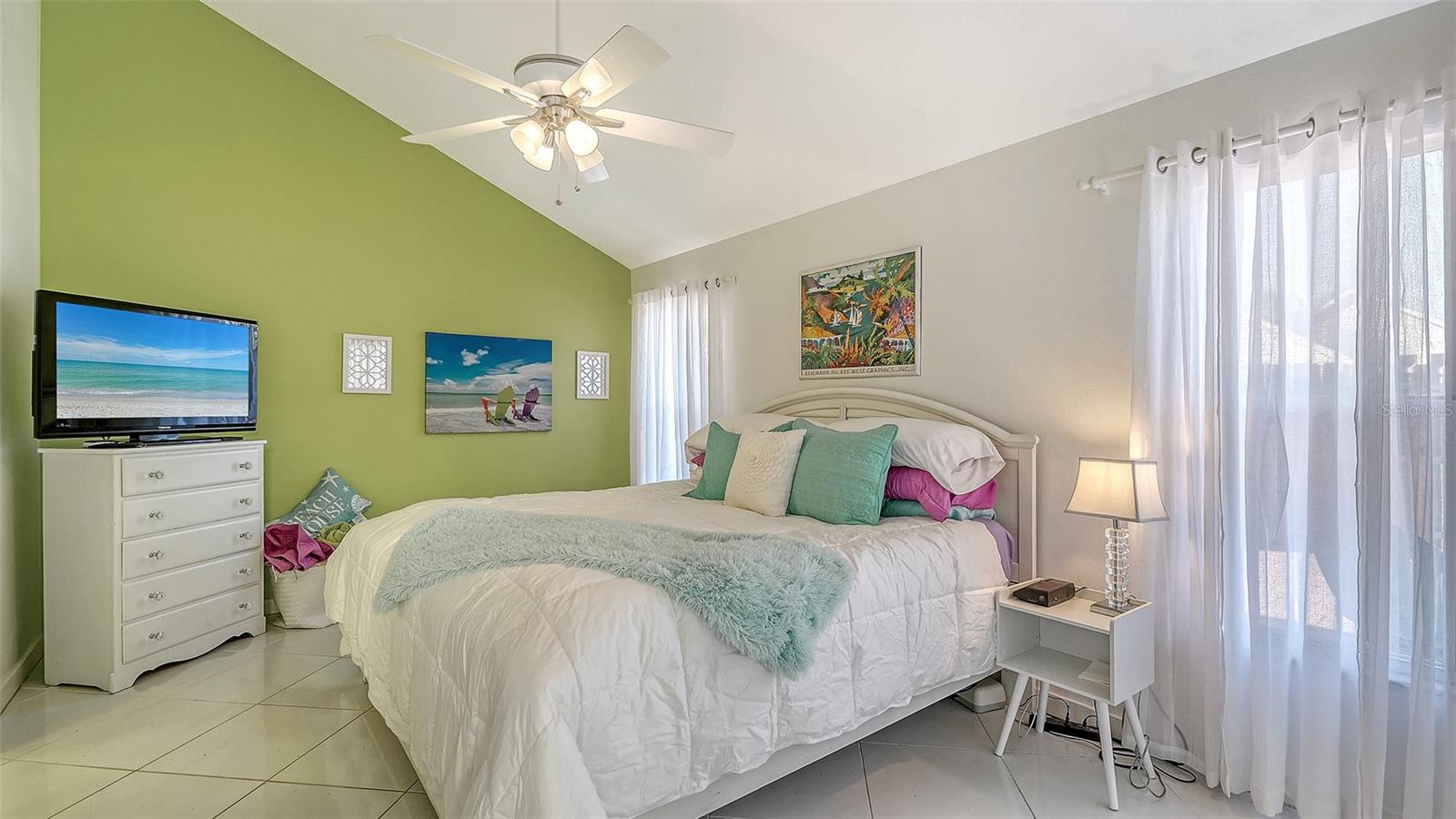 7833 ONTARIO STREET CIR