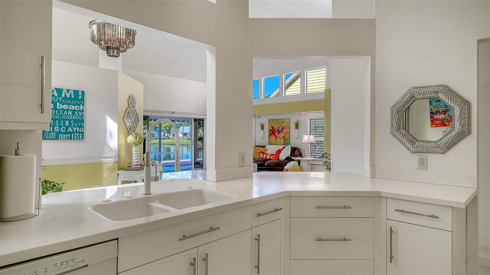 7833 ONTARIO STREET CIR