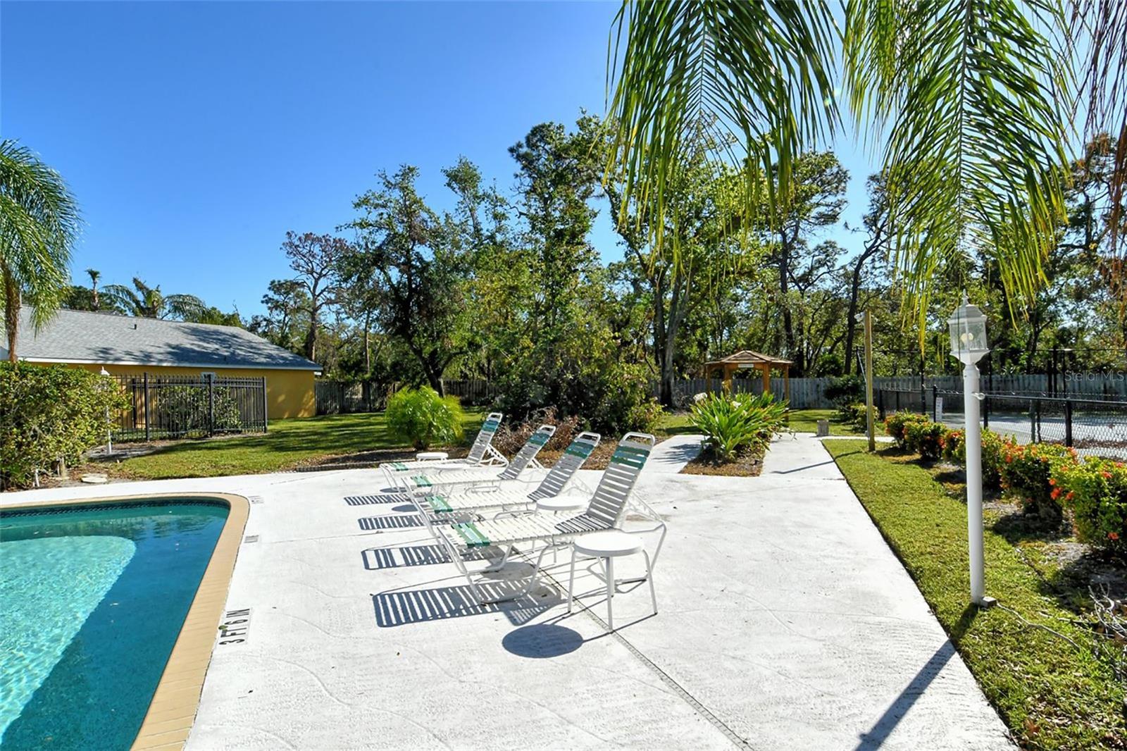 7833 ONTARIO STREET CIR