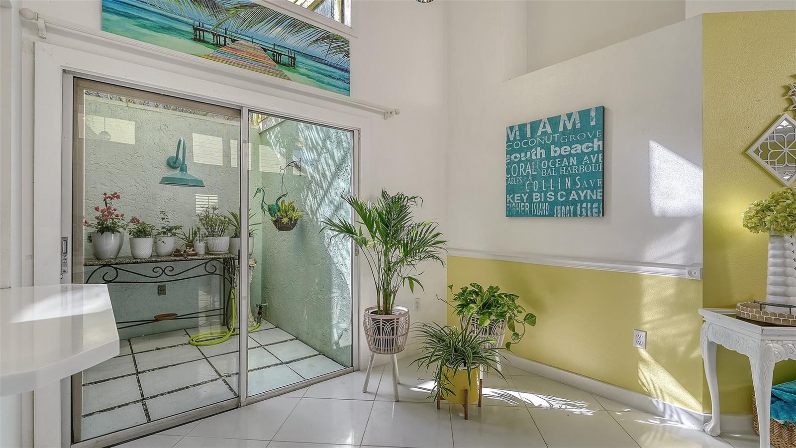 7833 ONTARIO STREET CIR