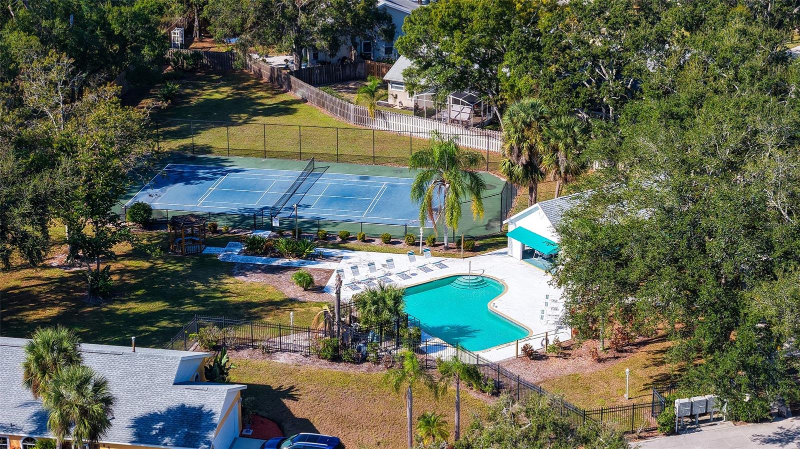 7833 ONTARIO STREET CIR