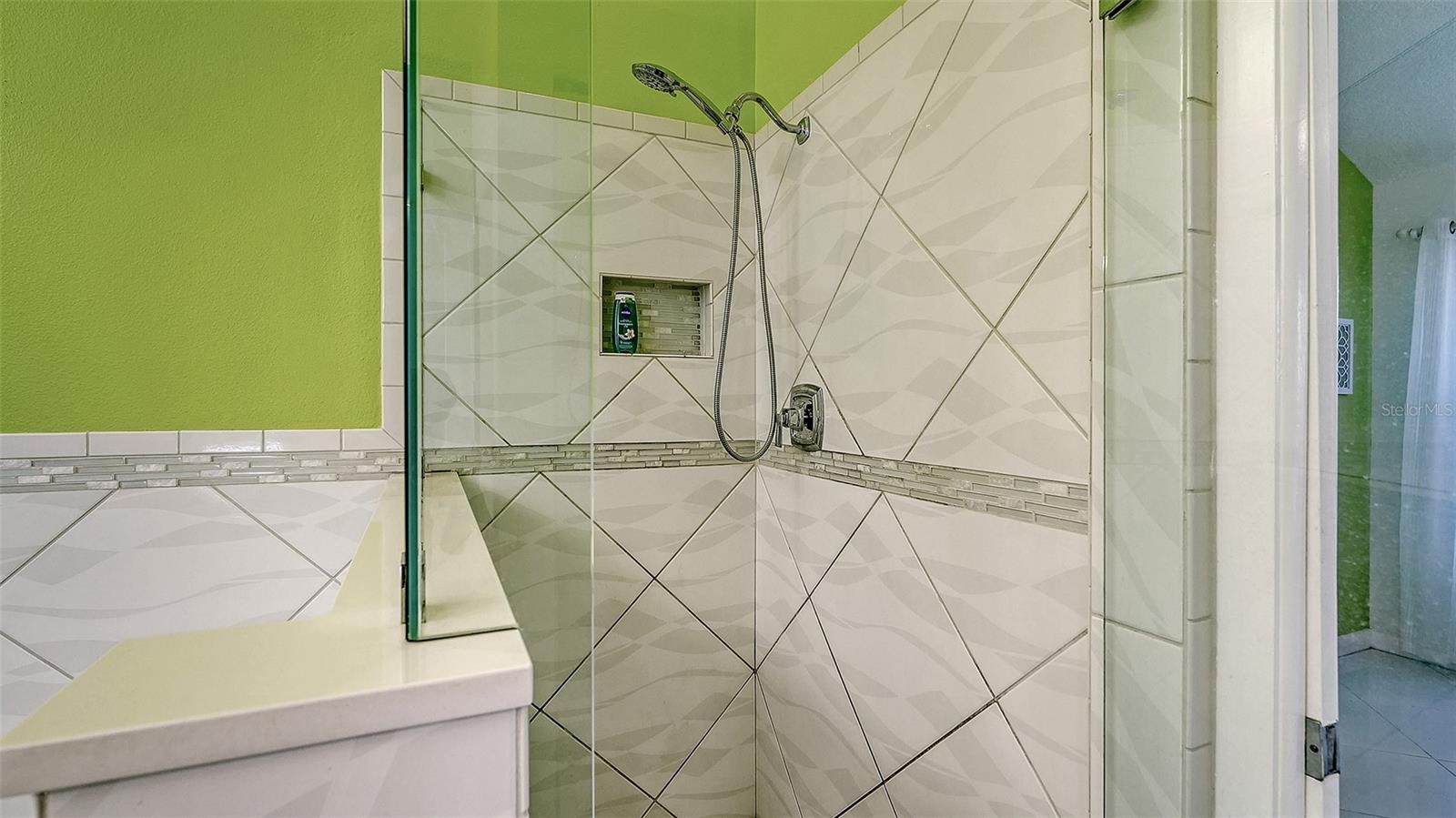 7833 ONTARIO STREET CIR