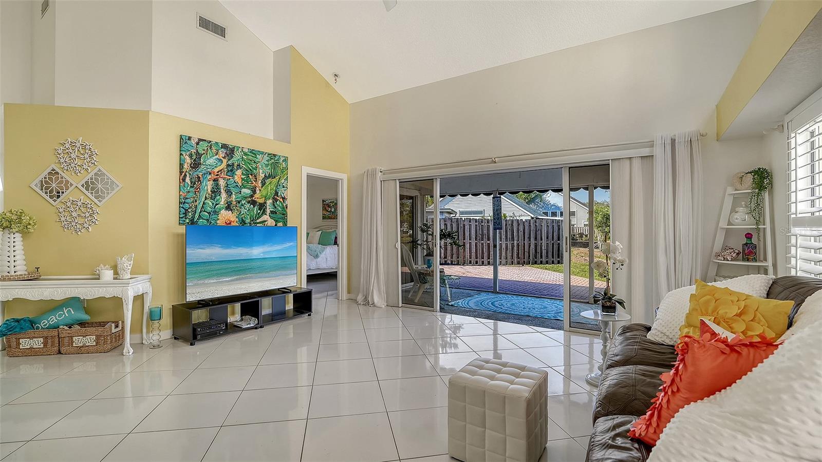 7833 ONTARIO STREET CIR