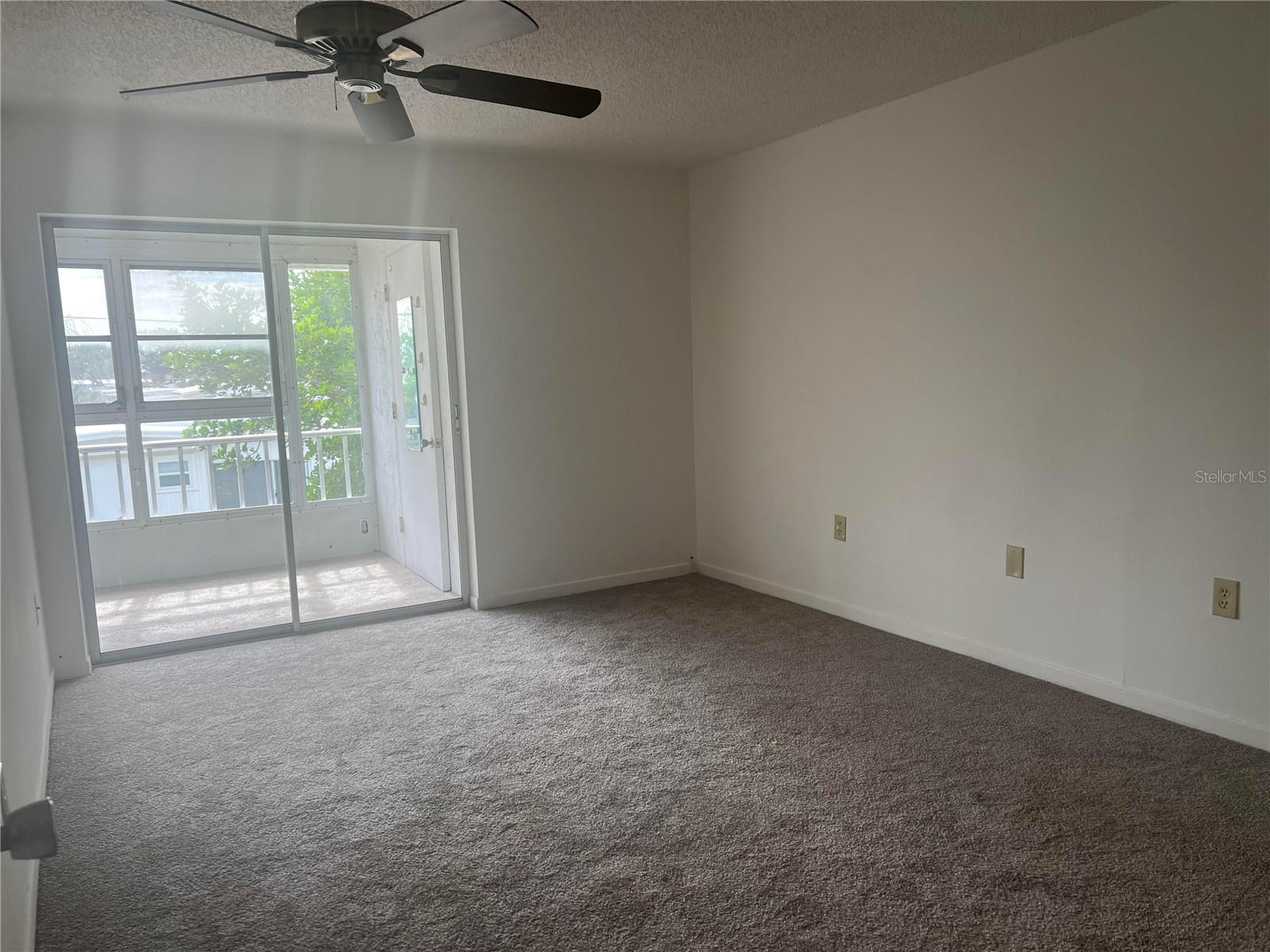 202 47TH AVENUE DR W #333