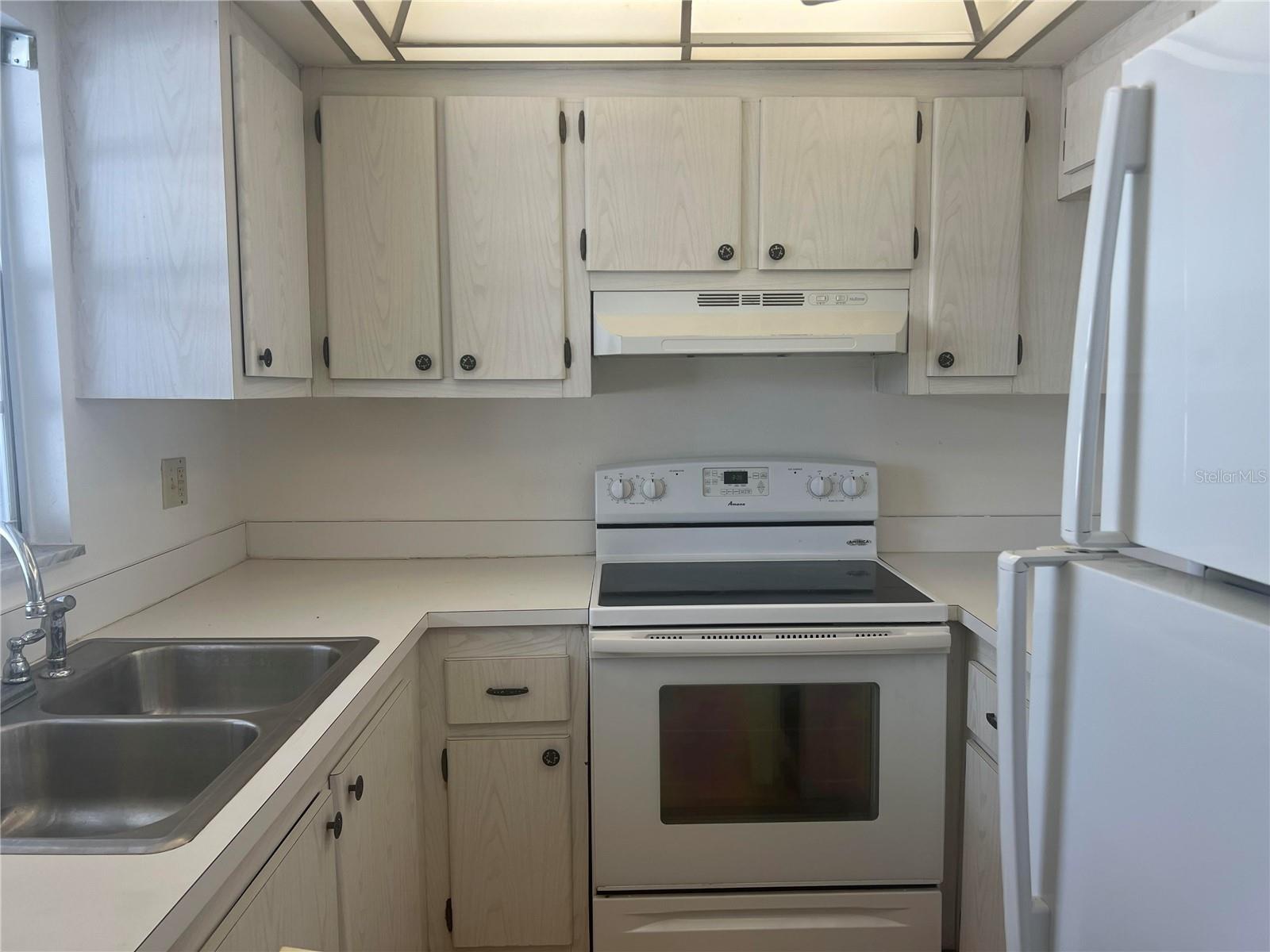 202 47TH AVENUE DR W #333