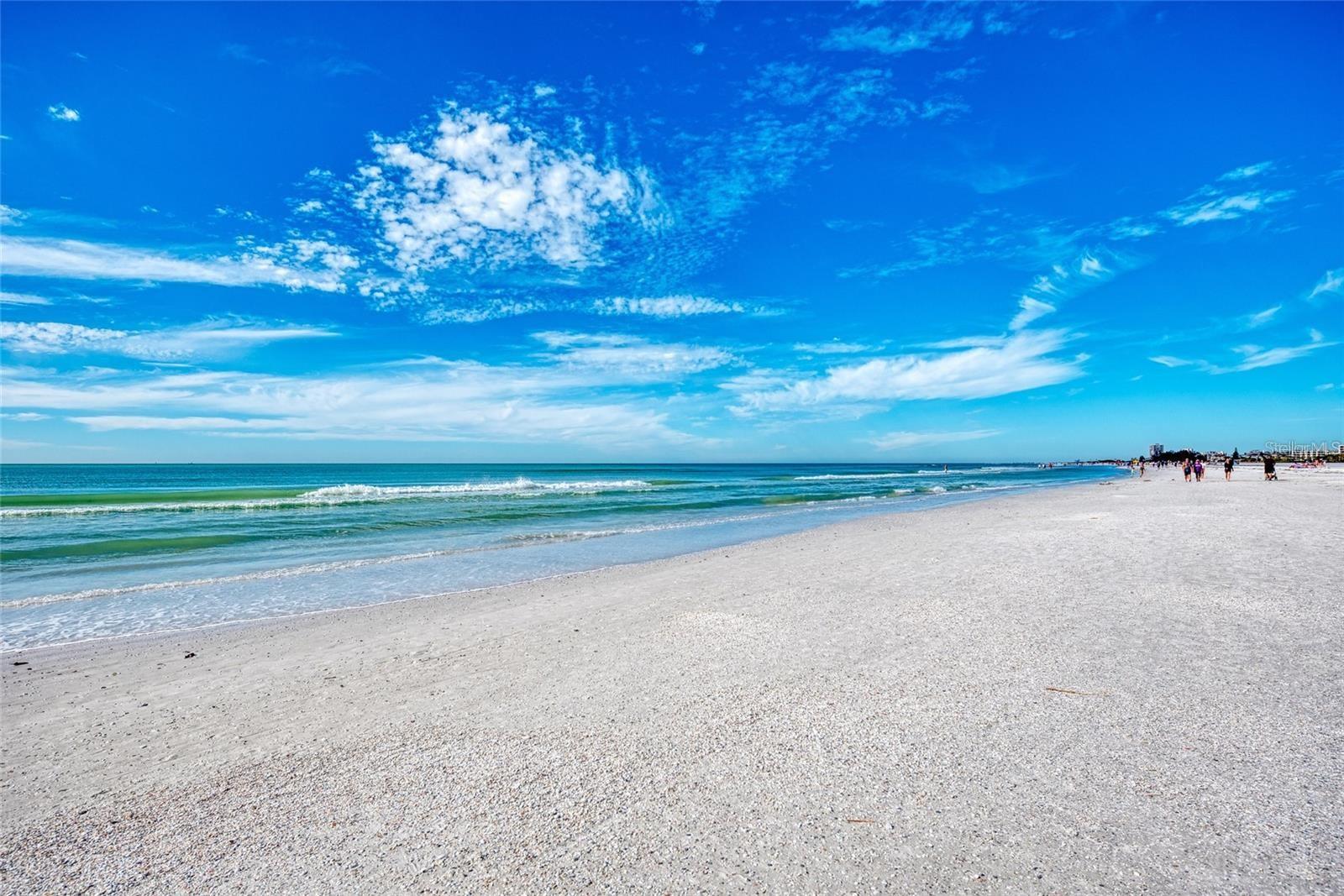 202 47TH AVENUE DR W #333