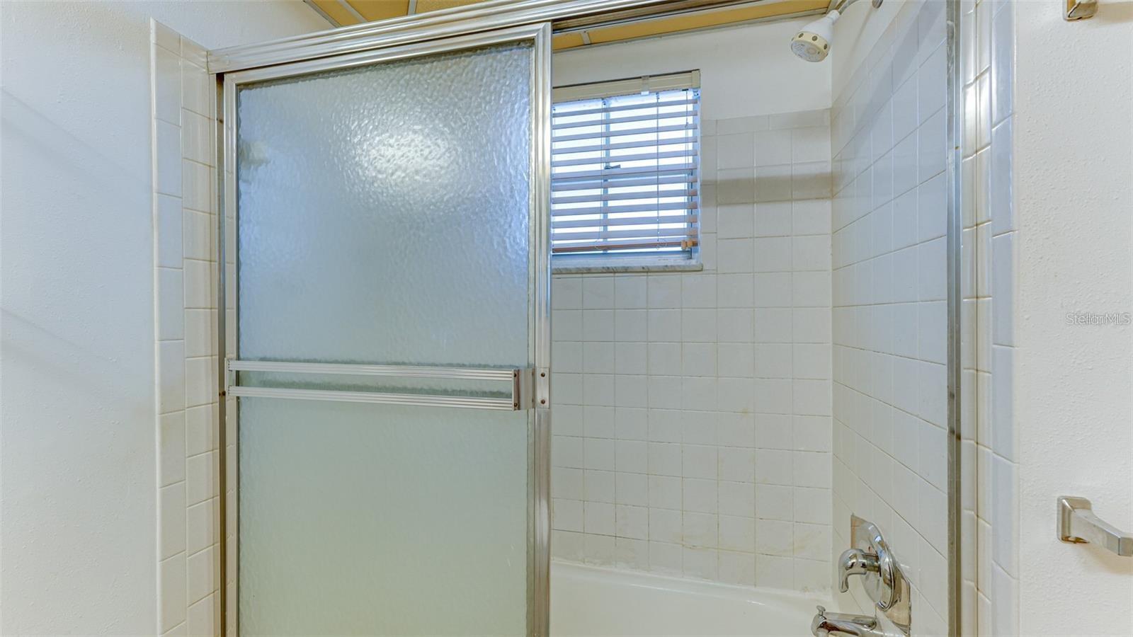 202 47TH AVENUE DR W #333