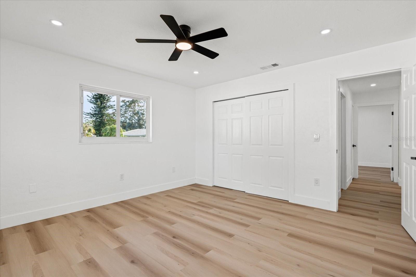 3535 VILLAGE GREEN DR