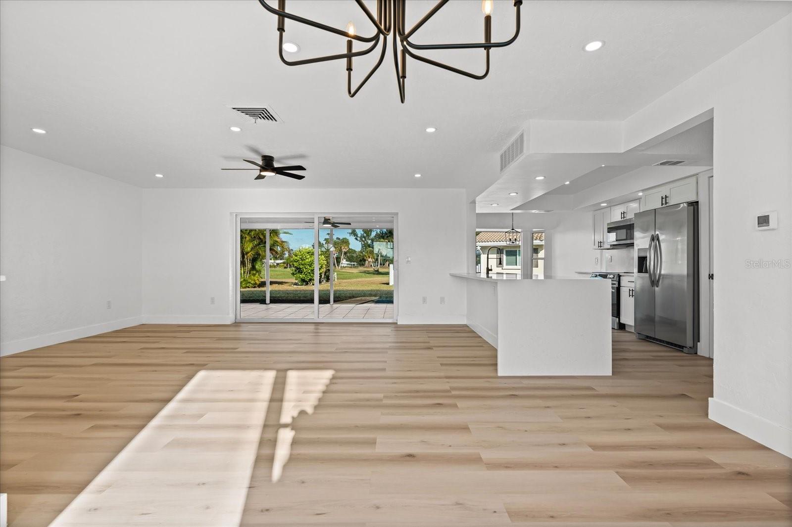 3535 VILLAGE GREEN DR