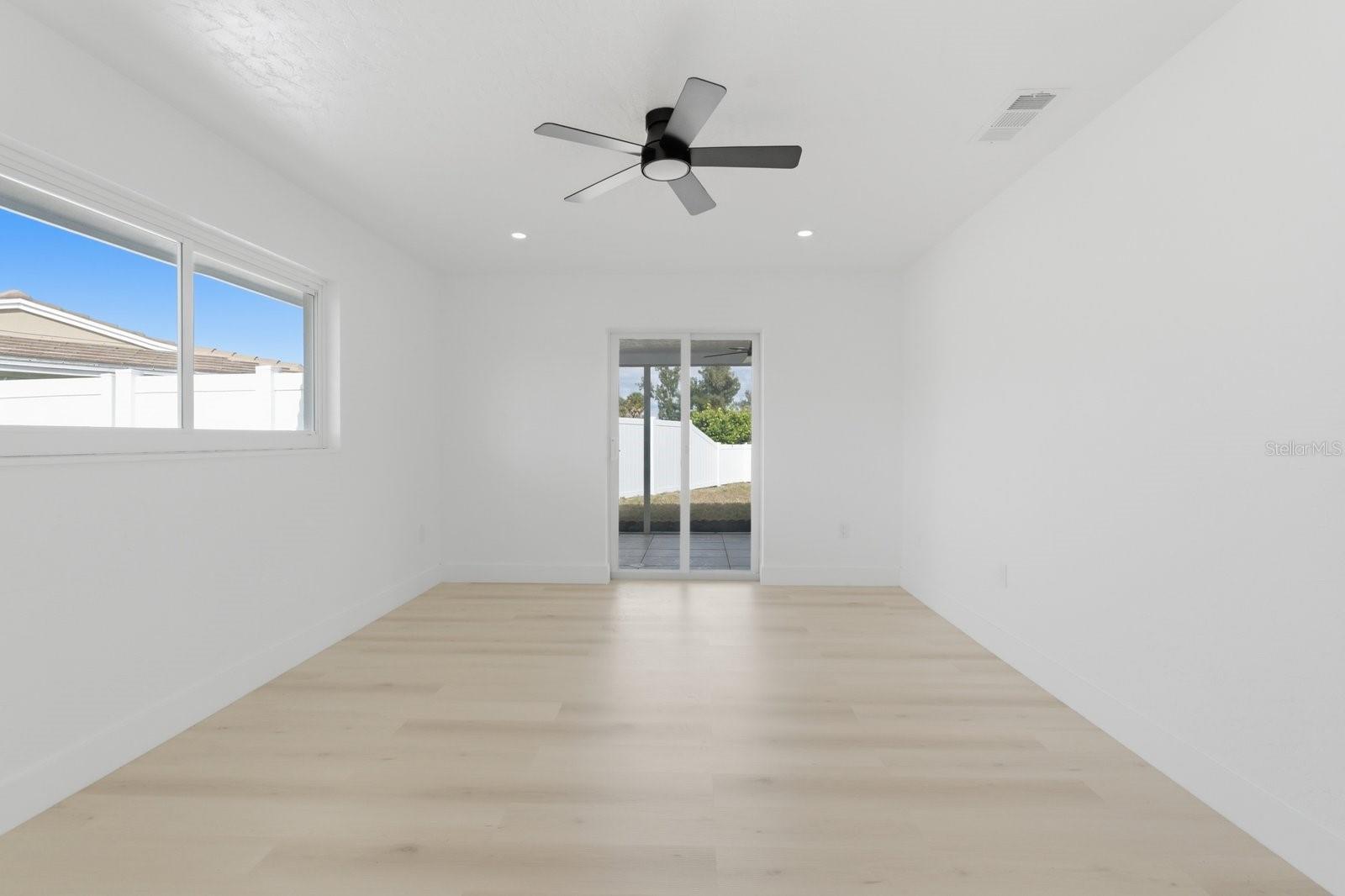 3535 VILLAGE GREEN DR