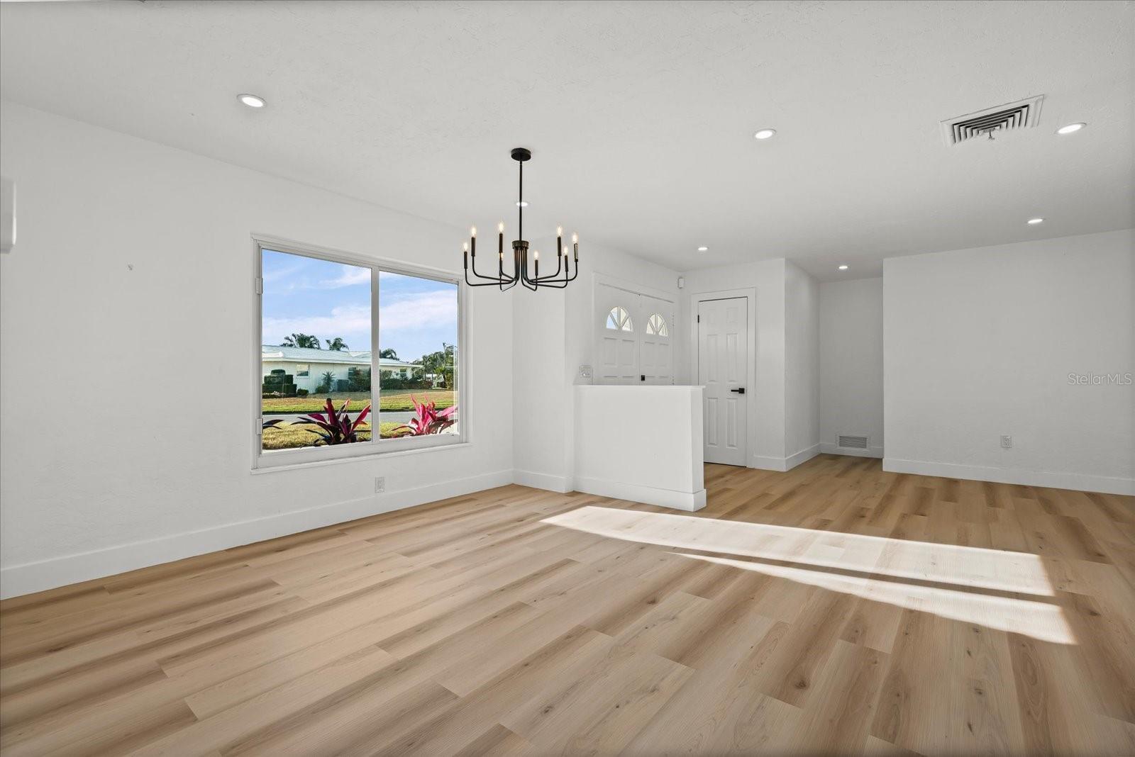 3535 VILLAGE GREEN DR