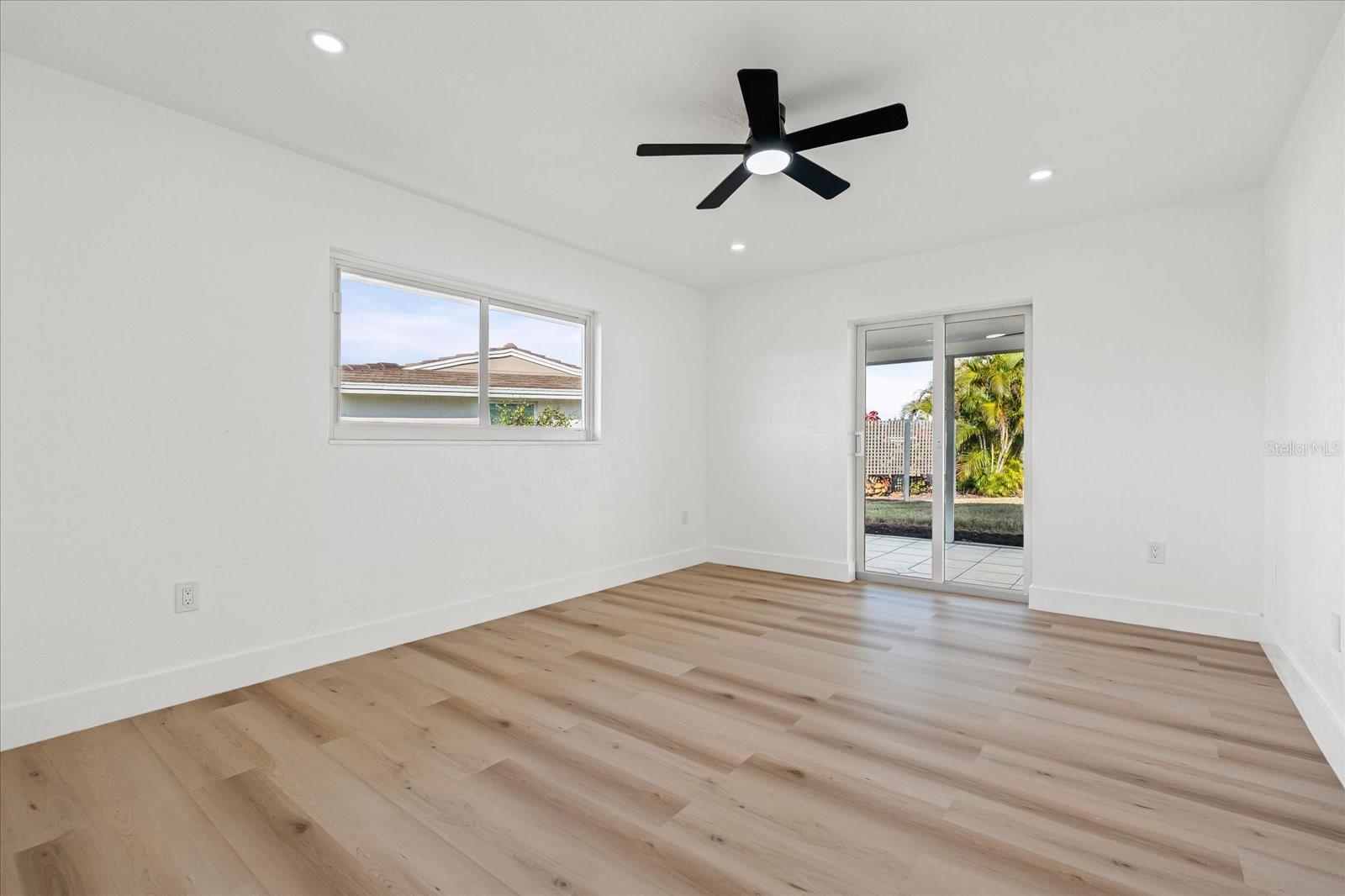 3535 VILLAGE GREEN DR