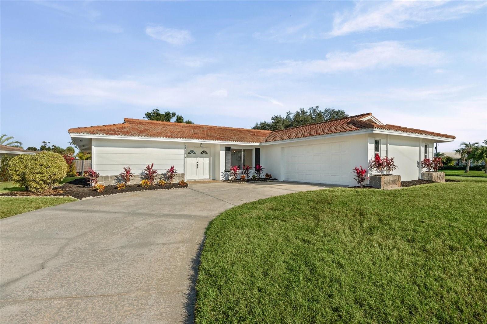 3535 VILLAGE GREEN DR