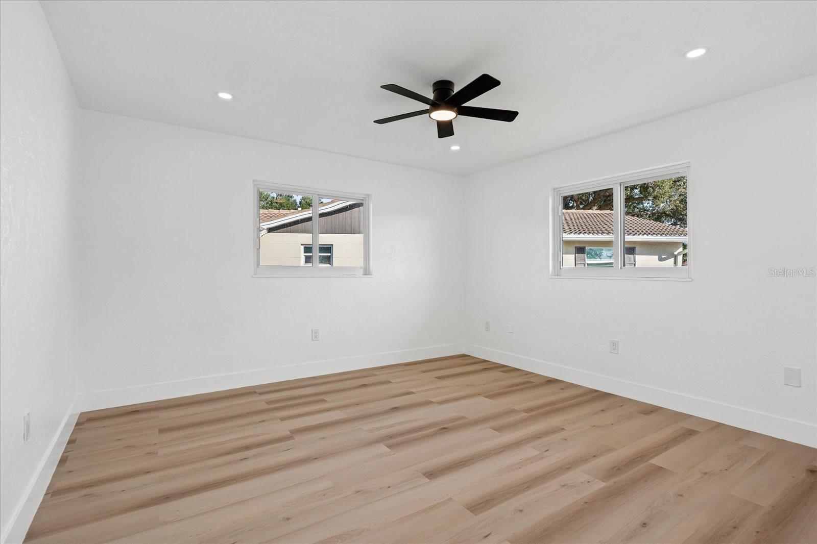 3535 VILLAGE GREEN DR