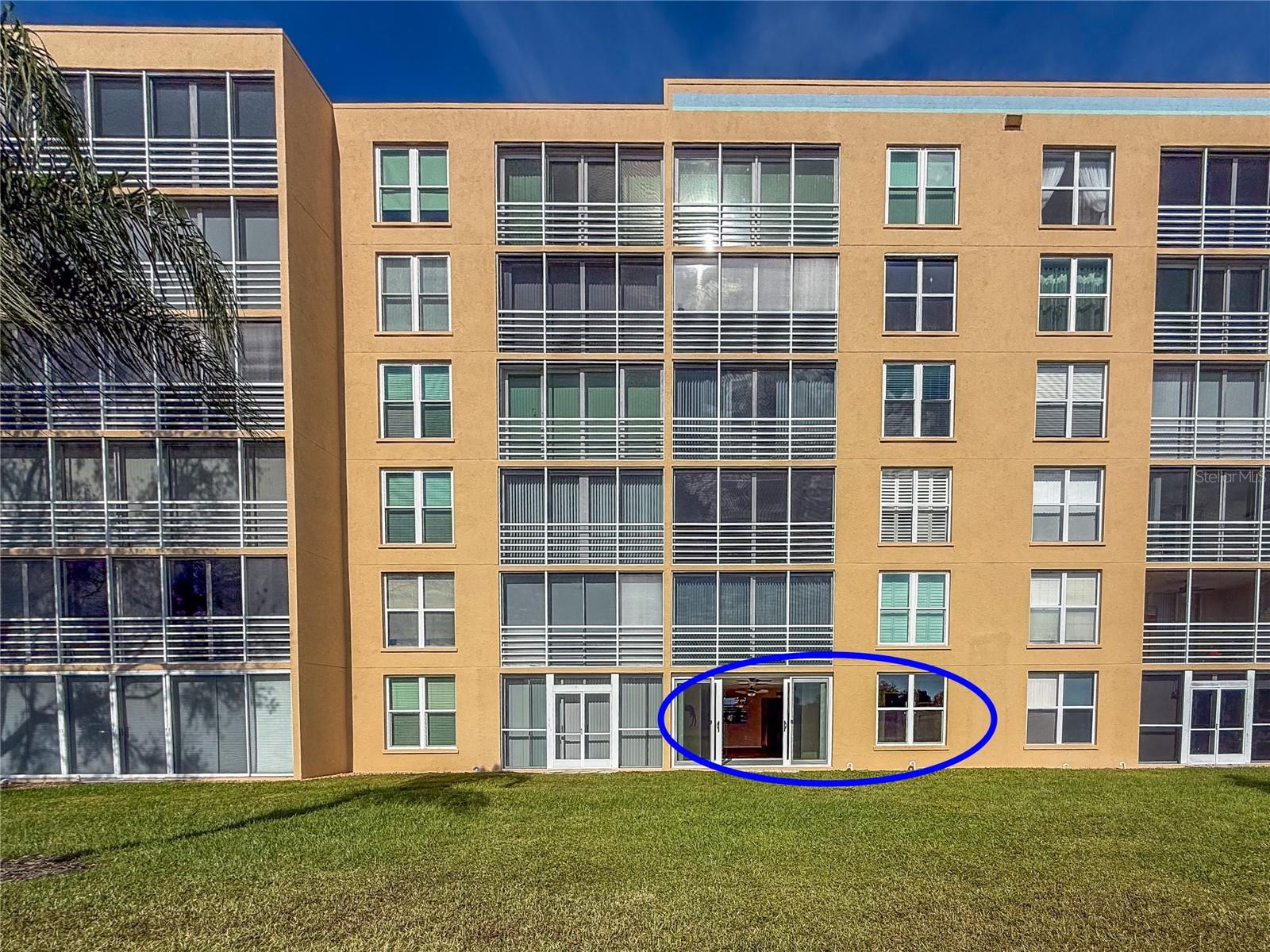 3740 PINEBROOK CIR #105