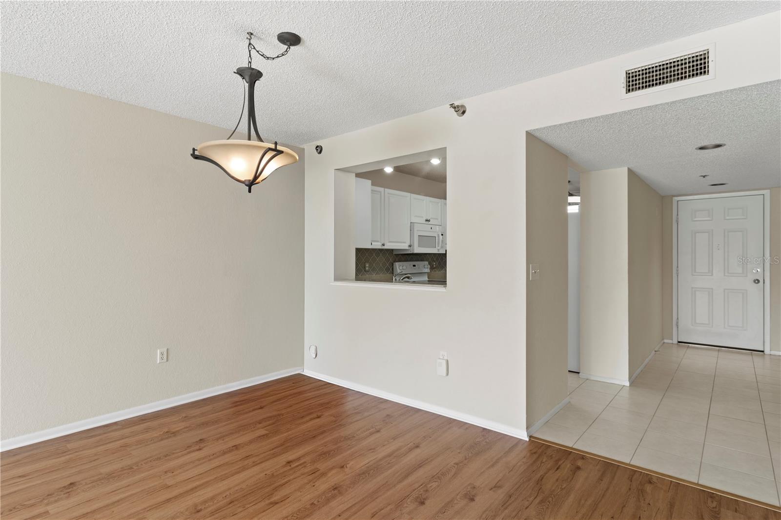 3740 PINEBROOK CIR #105