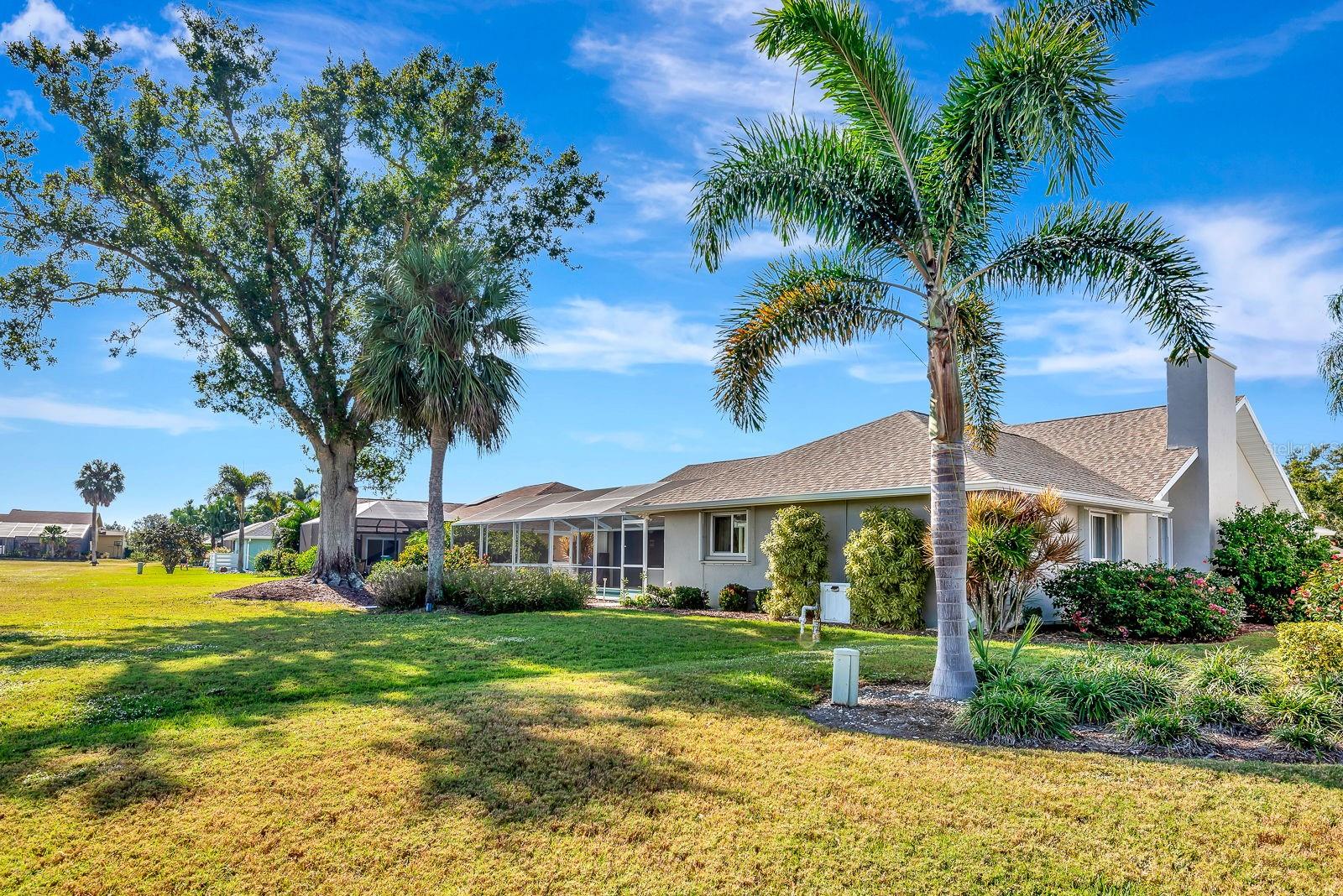 556 SILK OAK DR