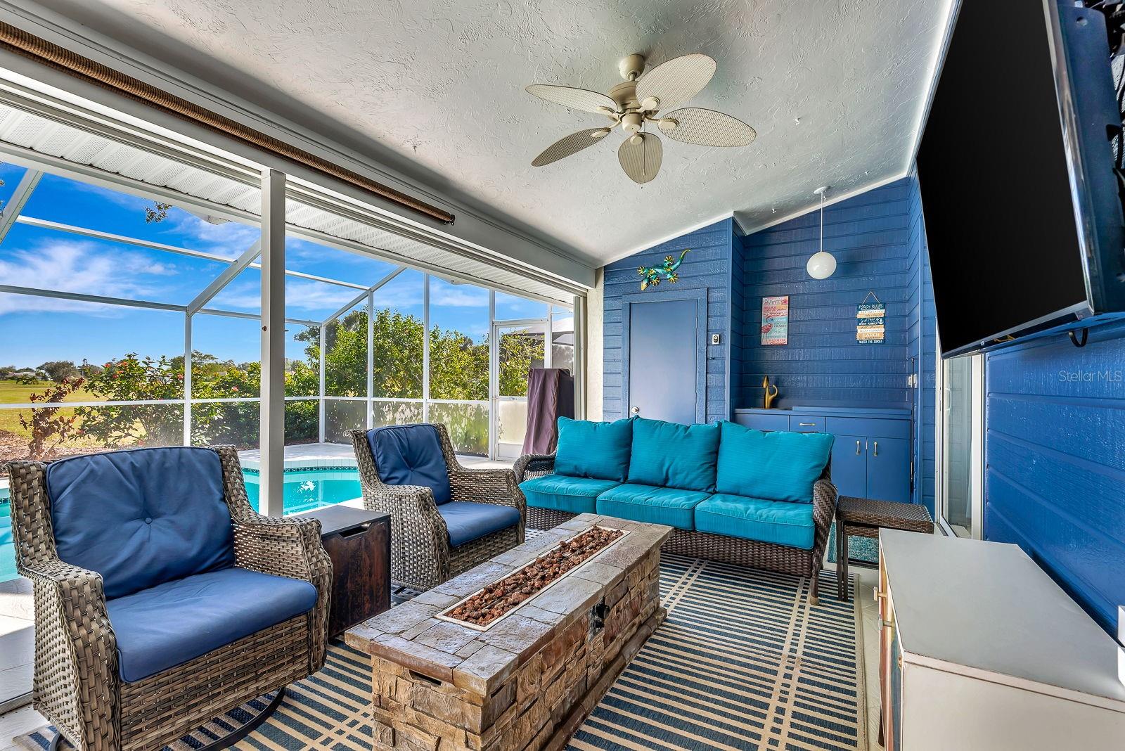 556 SILK OAK DR