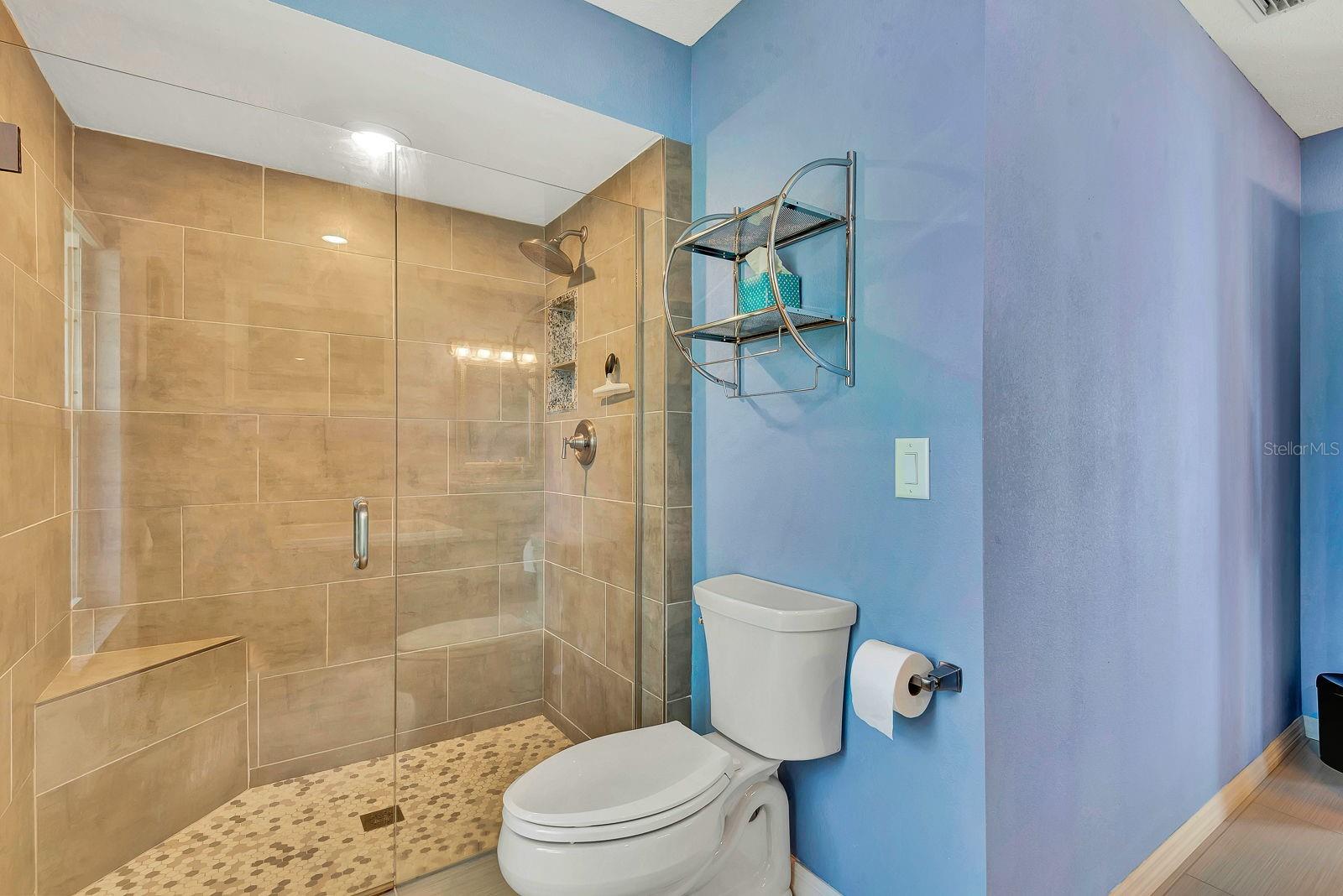 556 SILK OAK DR