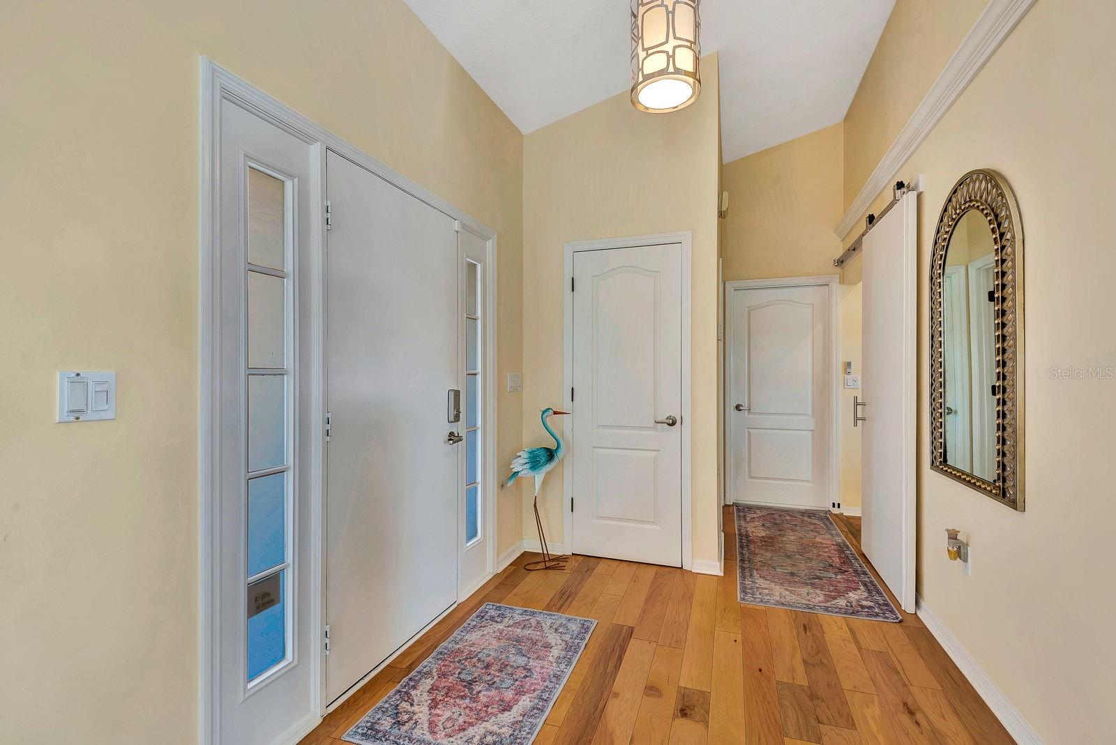 556 SILK OAK DR