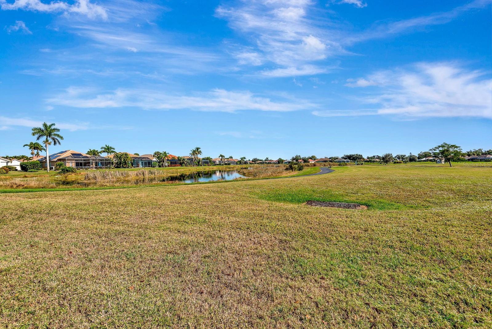 556 SILK OAK DR