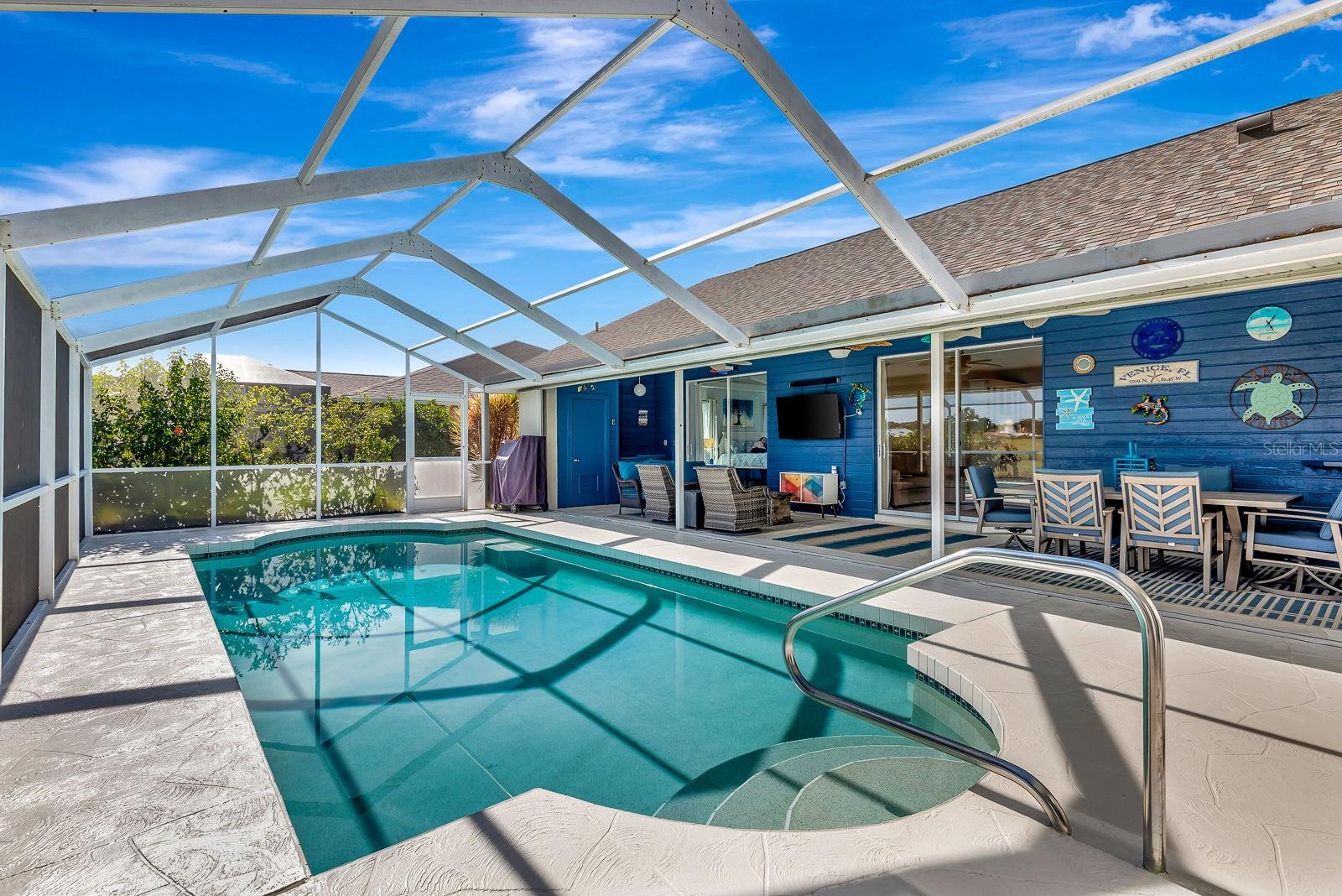 556 SILK OAK DR