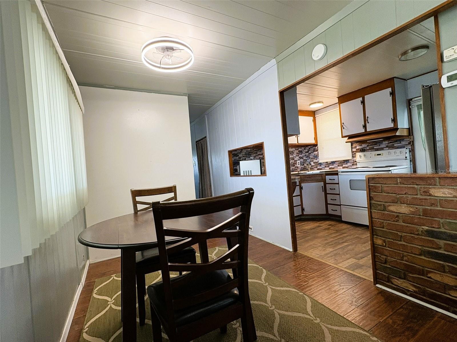 504 50TH AVENUE DR W AVE W