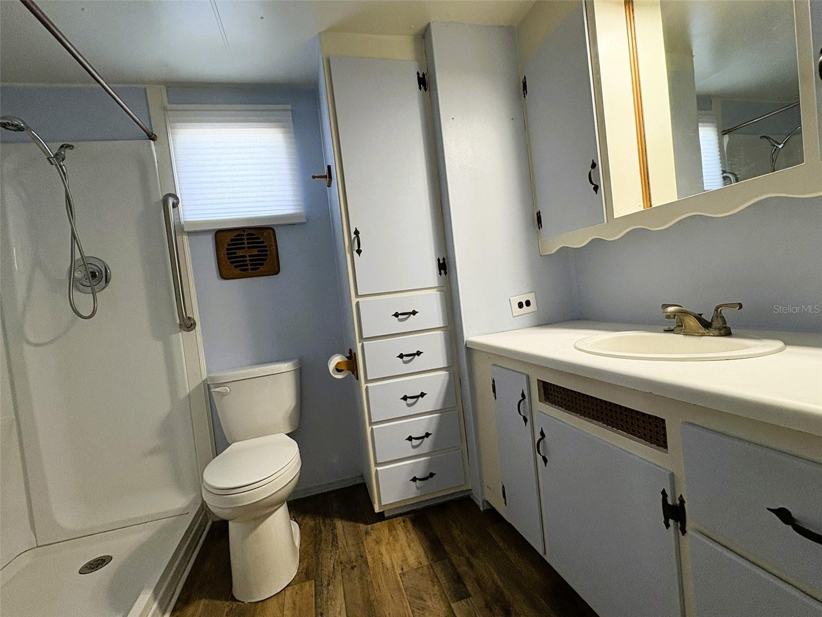 504 50TH AVENUE DR W AVE W