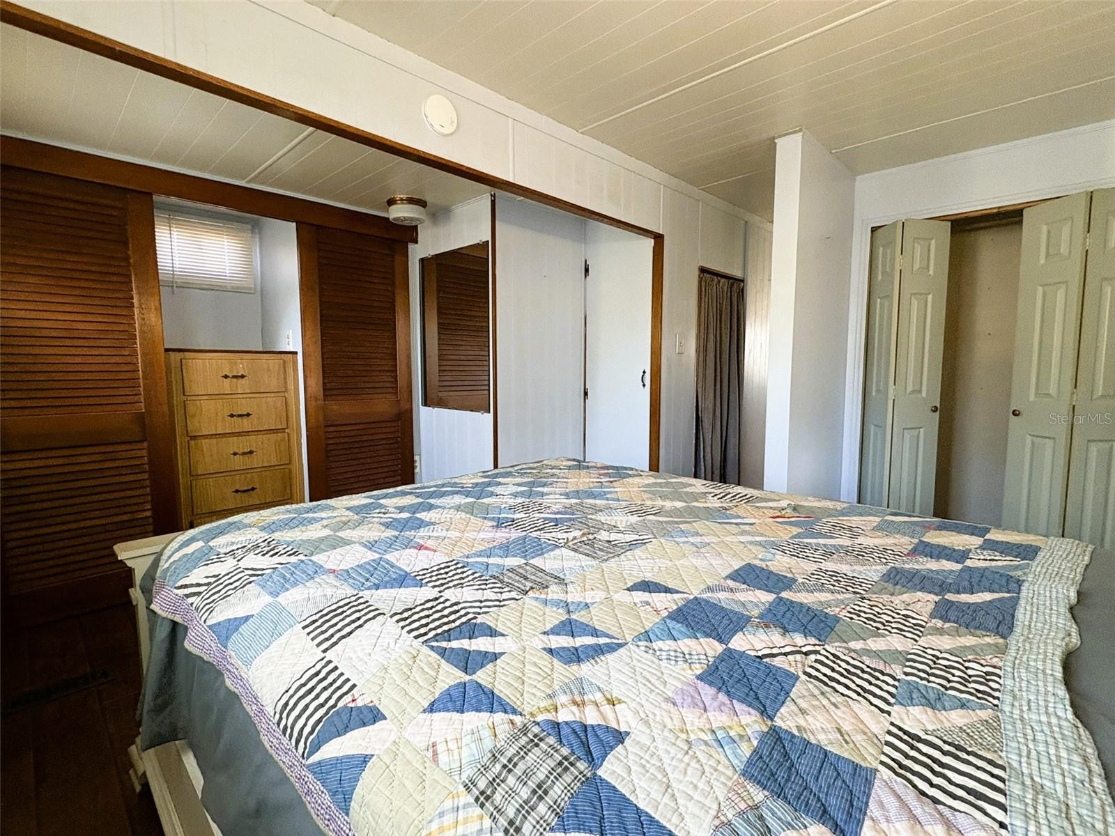 504 50TH AVENUE DR W AVE W