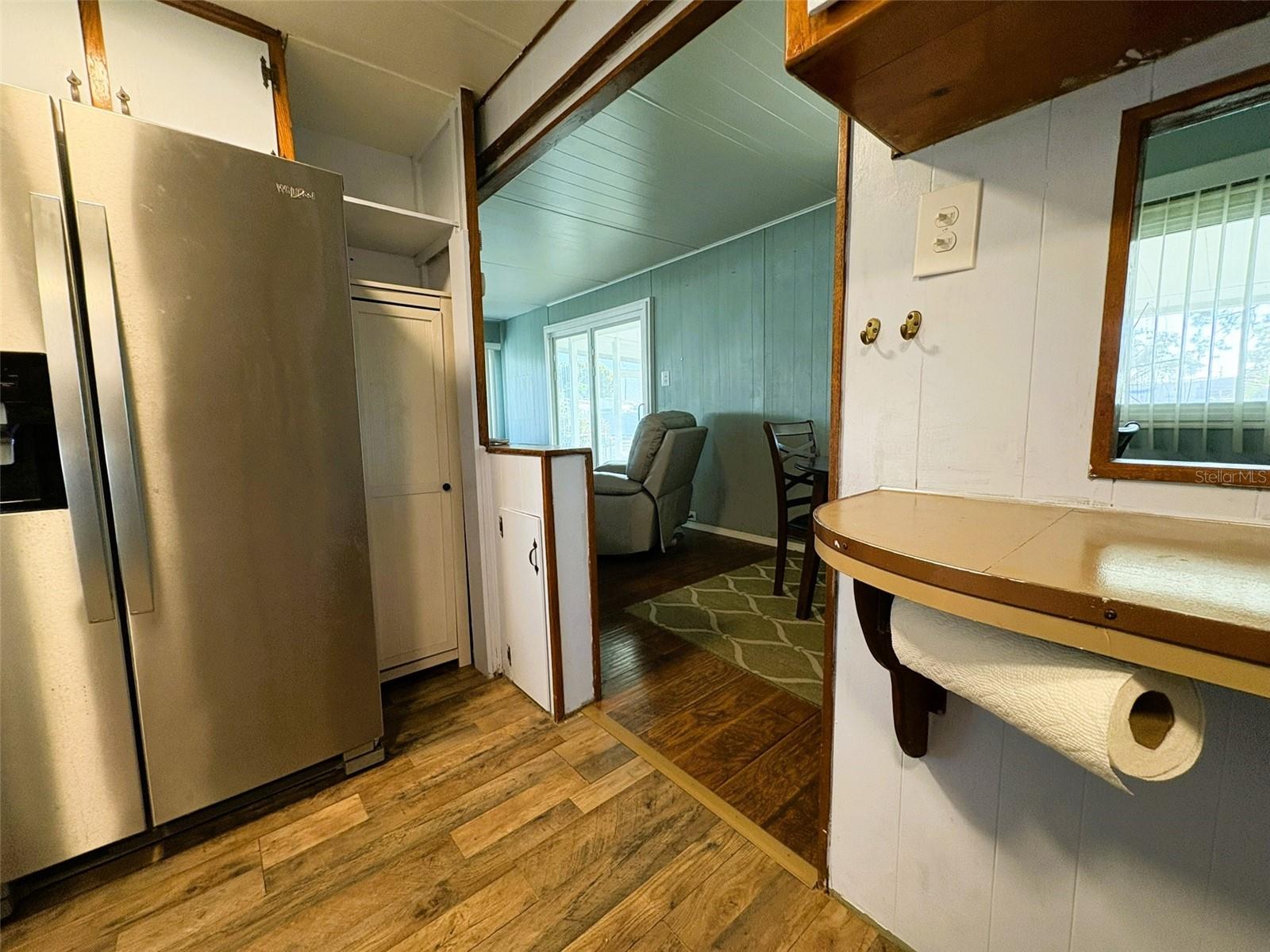 504 50TH AVENUE DR W AVE W