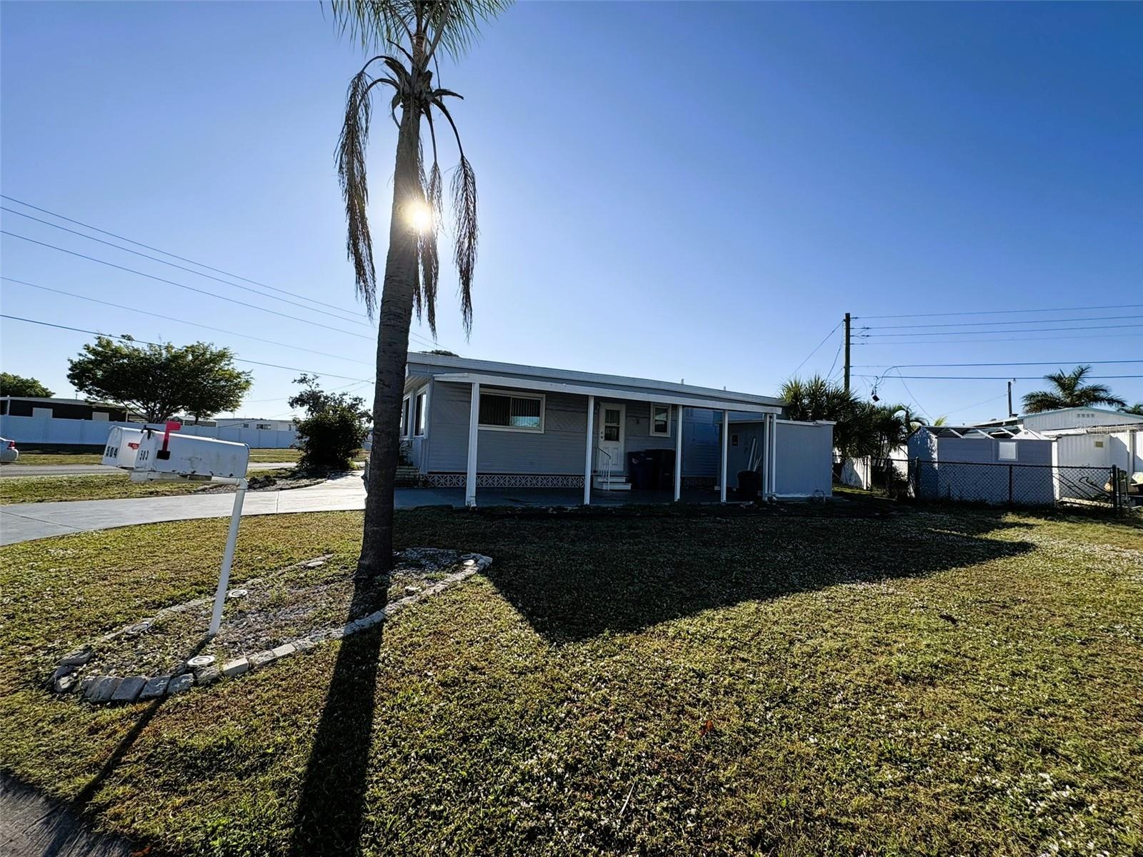 504 50TH AVENUE DR W AVE W