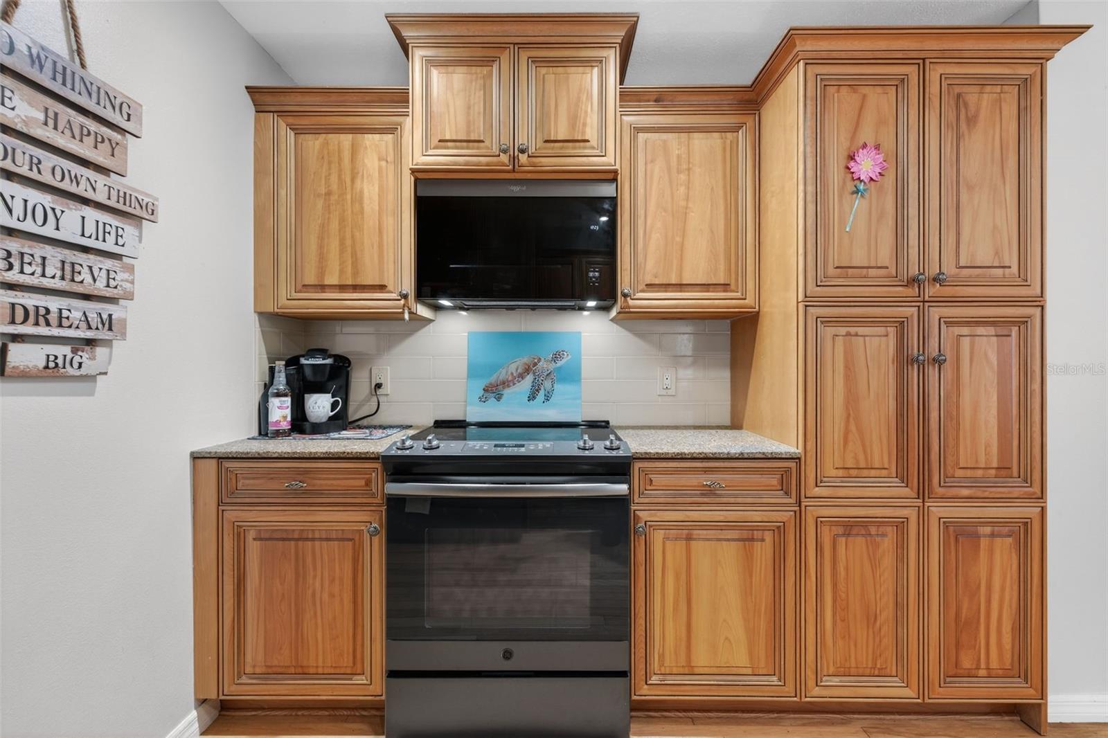 5676 BENEVA WOODS CIR