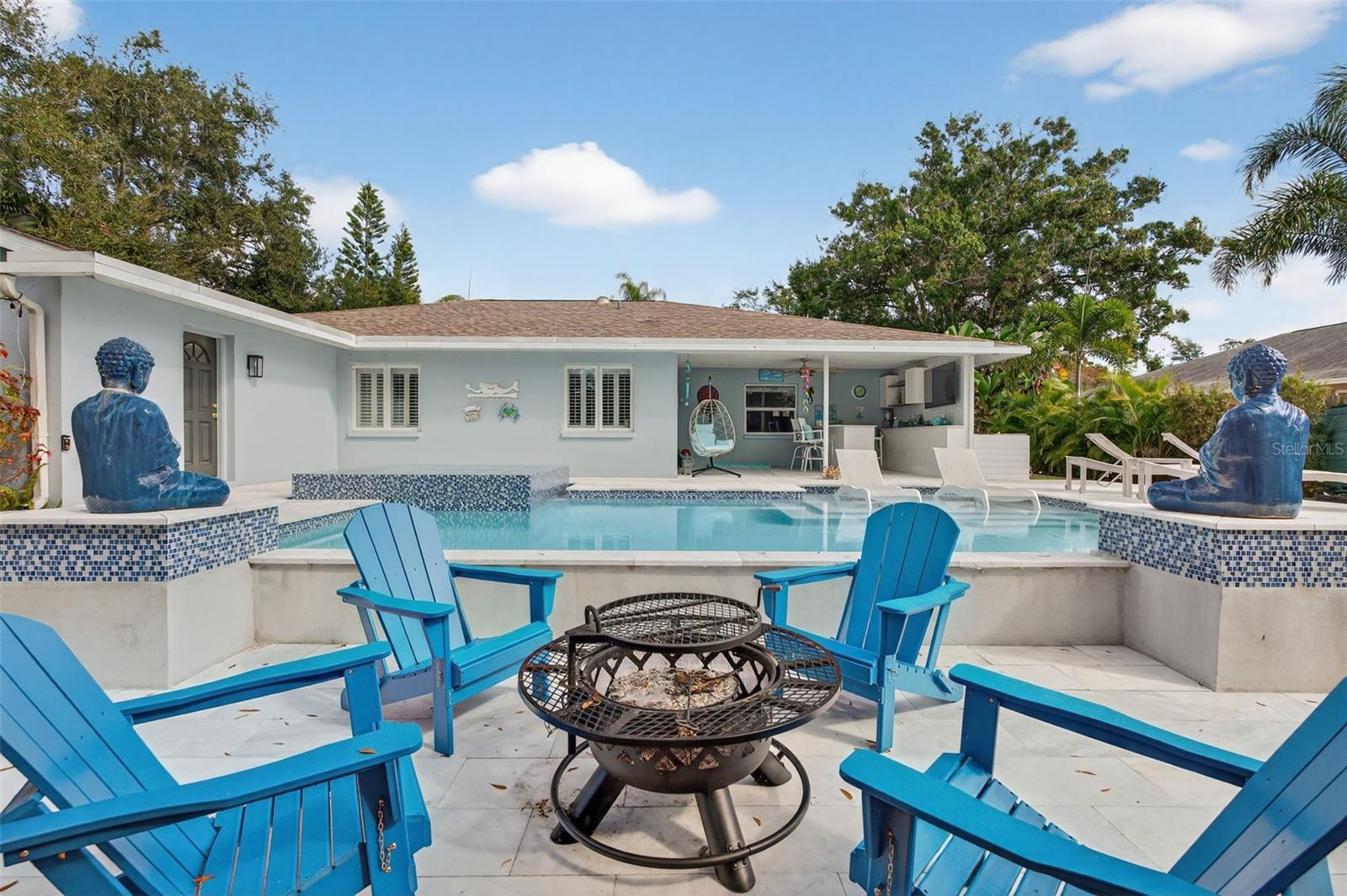 5676 BENEVA WOODS CIR