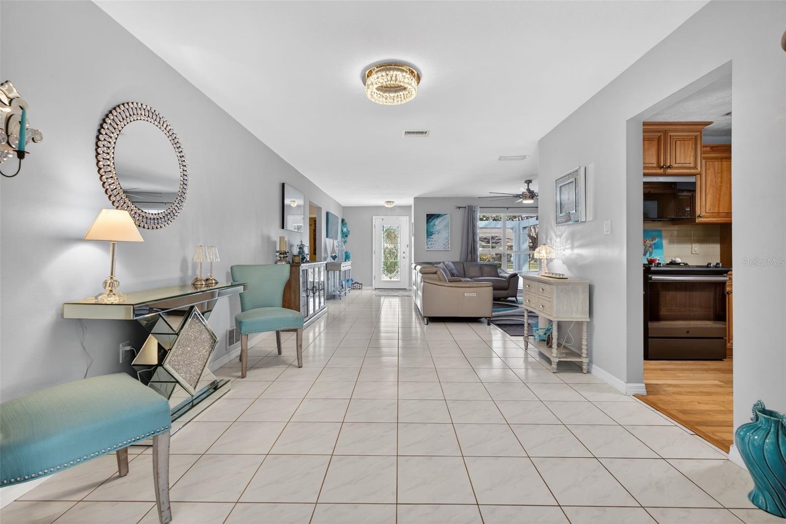 5676 BENEVA WOODS CIR