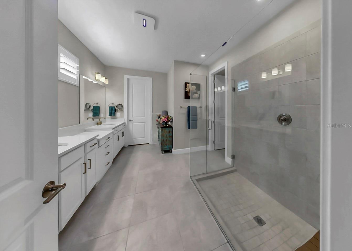 11120 DEVONBRIDGE DR