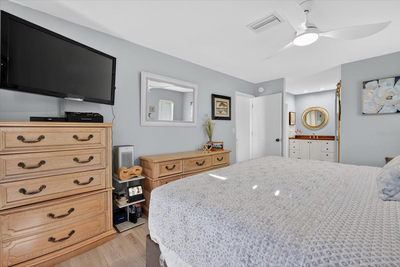 6701 16TH AVENUE DR W