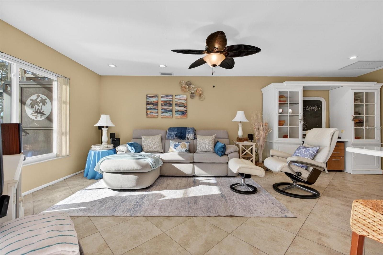 6701 16TH AVENUE DR W