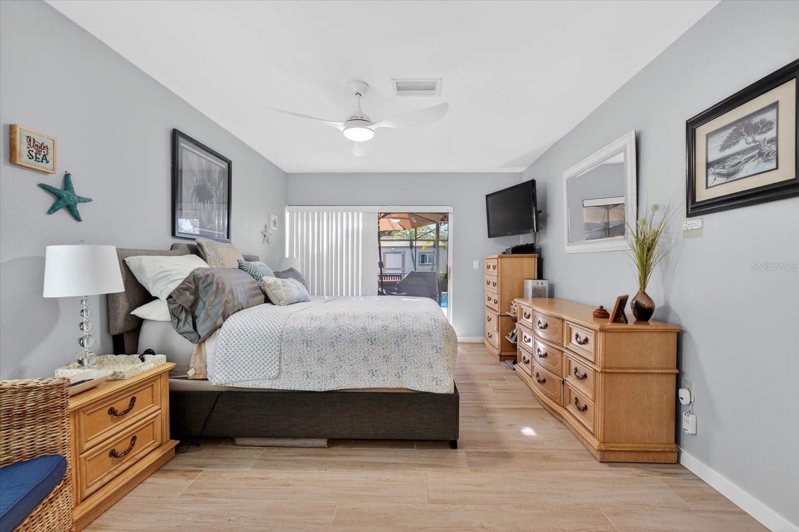 6701 16TH AVENUE DR W