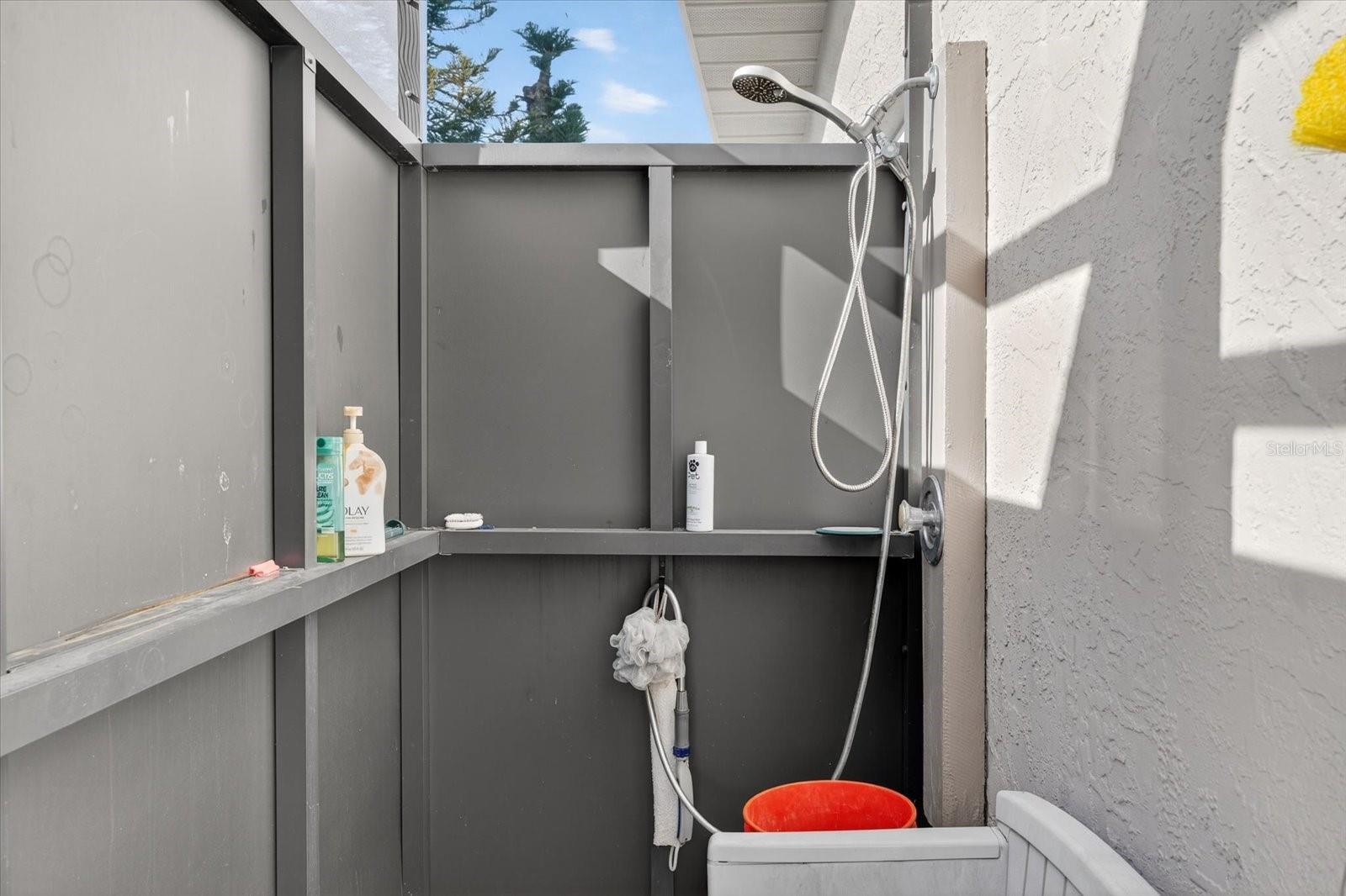 6701 16TH AVENUE DR W