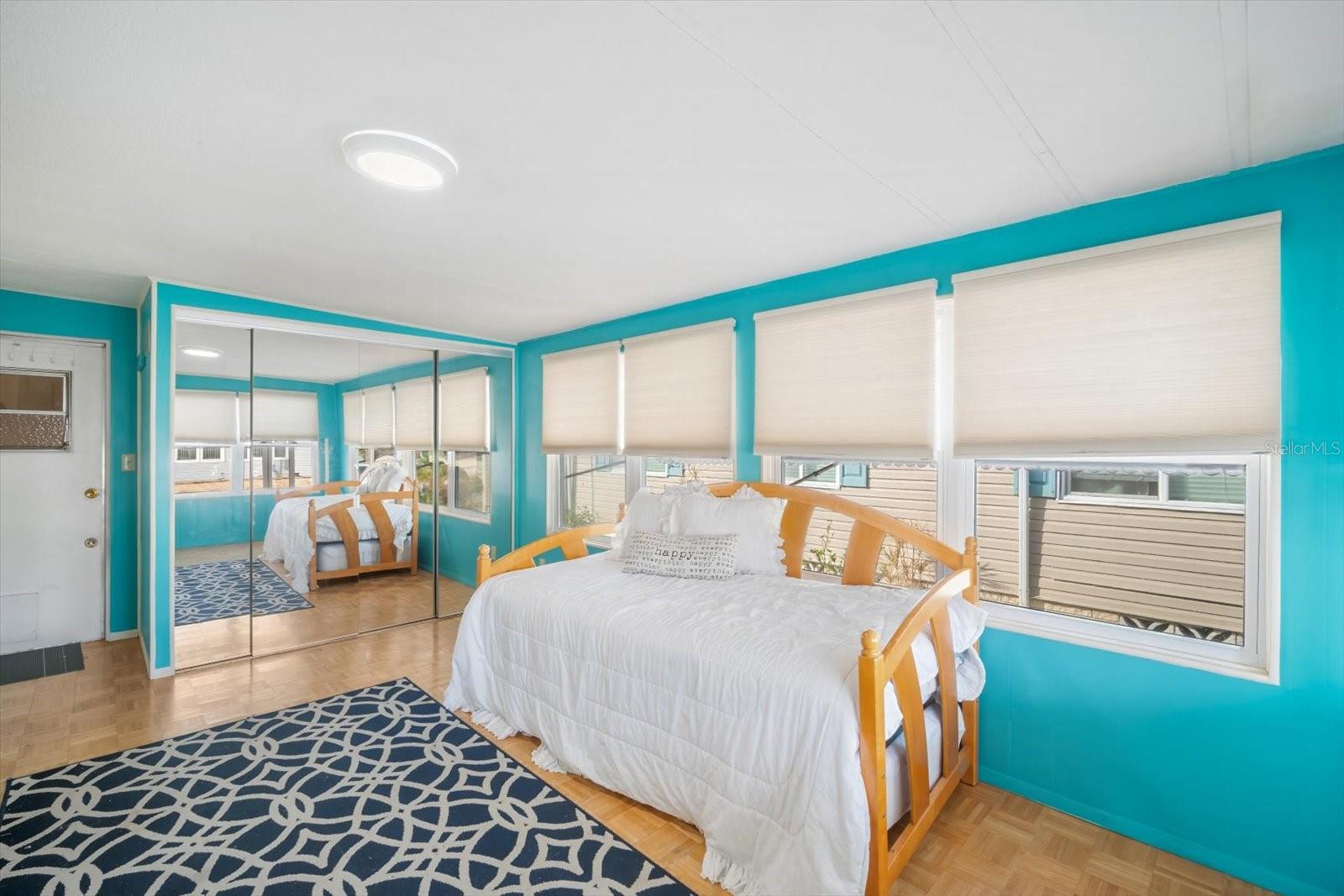 5619 BAYSHORE RD #417