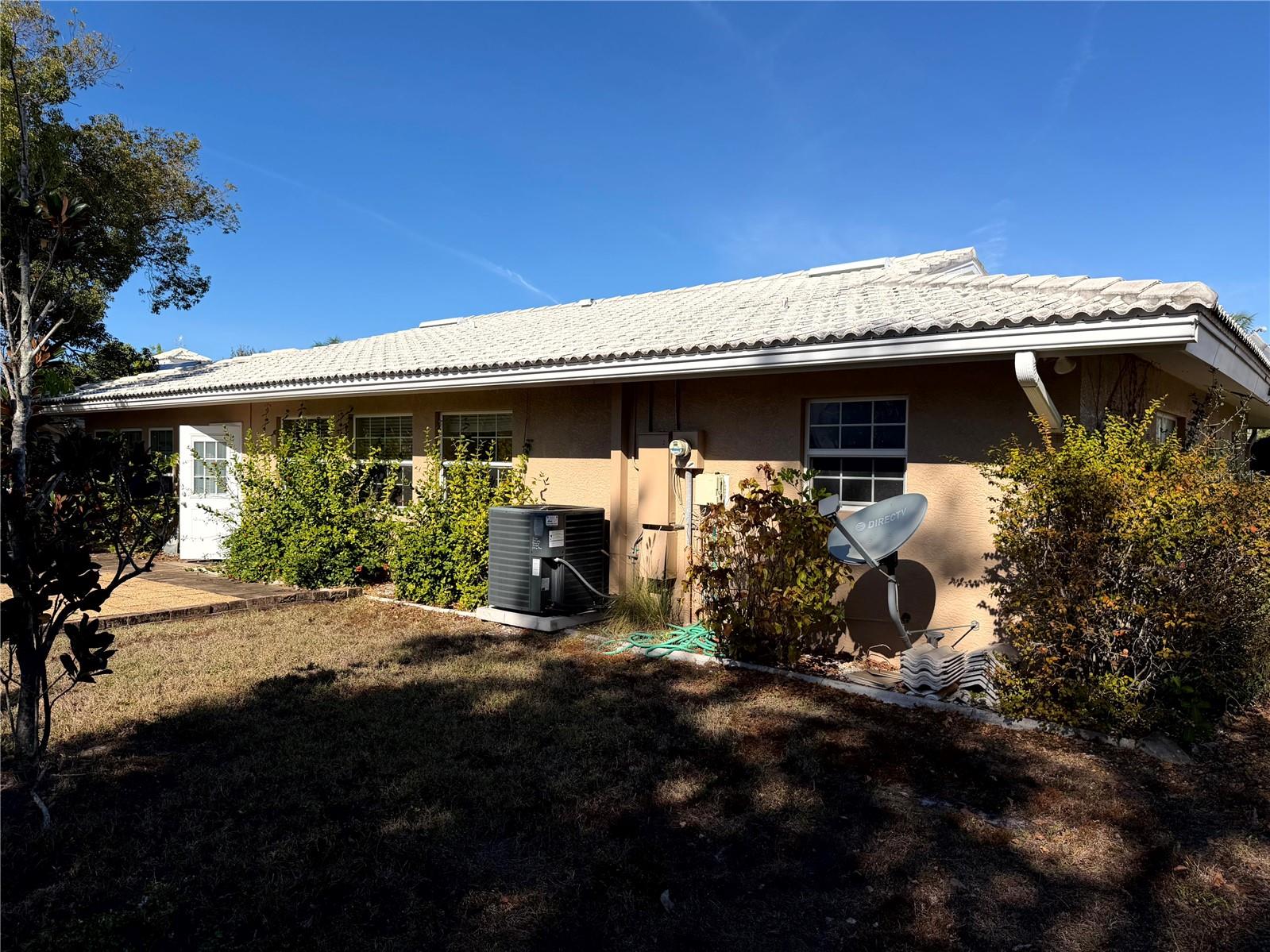 3312 SPRING MILL CIR